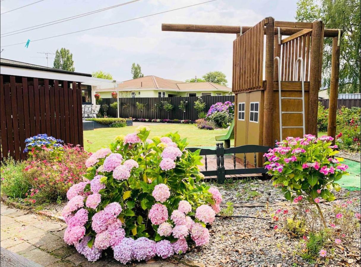 הוילה מוטואקה Peaceful House With Kids Playground מראה חיצוני תמונה